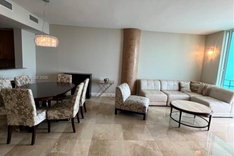 Condominio en alquiler en Miami, Florida, 3 dormitorios, 163.69 m2 № 2074927 - foto 5