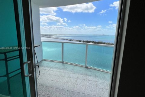 Condominio en alquiler en Miami, Florida, 3 dormitorios, 163.69 m2 № 2074927 - foto 6