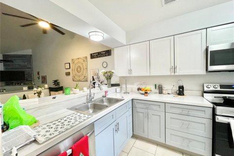 Villa ou maison à vendre à Gainesville, Floride: 2 chambres, 97.55 m2 № 1514305 - photo 2