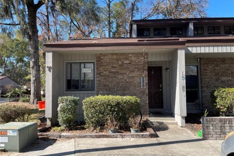Villa ou maison à vendre à Gainesville, Floride: 2 chambres, 97.55 m2 № 1514305 - photo 1