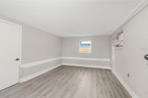 Casa en venta en Port Richey, Florida, 3 dormitorios, 91.42 m2 № 1915770 - foto 13