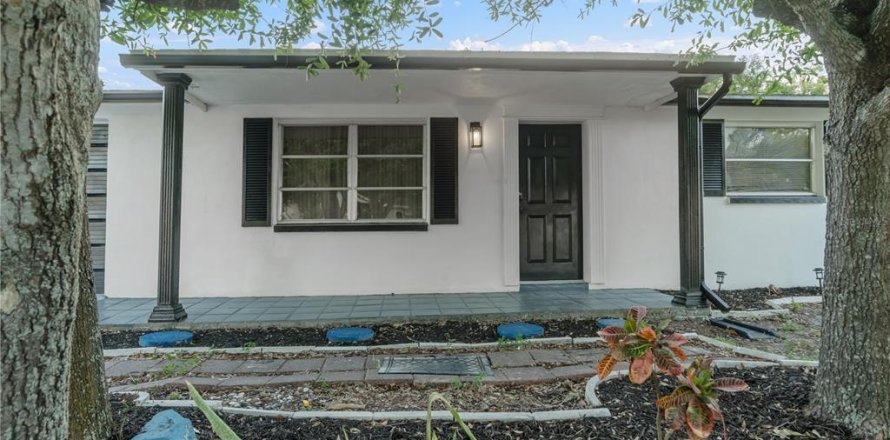 Casa en Port Richey, Florida 3 dormitorios, 91.42 m2 № 1915770