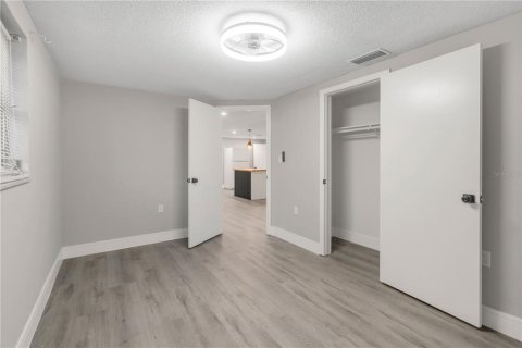 Casa en venta en Port Richey, Florida, 3 dormitorios, 91.42 m2 № 1915770 - foto 8