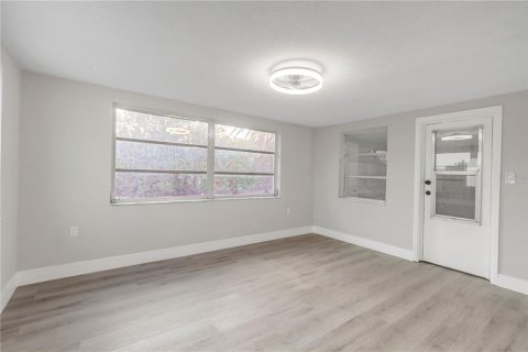 Casa en venta en Port Richey, Florida, 3 dormitorios, 91.42 m2 № 1915770 - foto 12
