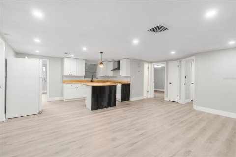 Casa en venta en Port Richey, Florida, 3 dormitorios, 91.42 m2 № 1915770 - foto 3