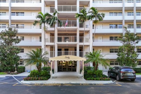 Condominio en Pompano Beach, Florida, 2 dormitorios  № 2052525
