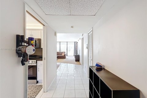 Condominio en alquiler en Pompano Beach, Florida, 2 dormitorios, 98.85 m2 № 2052525 - foto 7