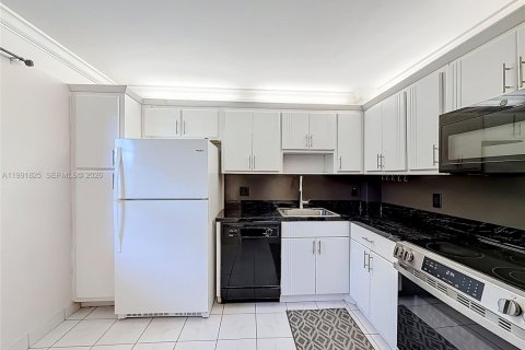 Condominio en alquiler en Pompano Beach, Florida, 2 dormitorios, 98.85 m2 № 2052525 - foto 9