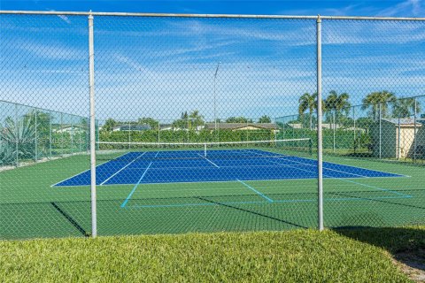 Купить кондоминиум в Маргит, Флорида 2 спальни, 73.39м2, № 1995595 - фото 29