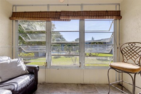 Купить кондоминиум в Маргит, Флорида 2 спальни, 73.39м2, № 1995595 - фото 14