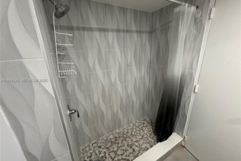 Appartement à louer à Doral, Floride: 2 chambres, 98.48 m2 № 2008809 - photo 8