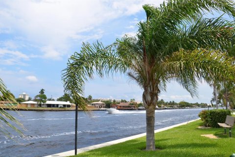 Copropriété à louer à Fort Lauderdale, Floride: 2 chambres, 111.48 m2 № 2077377 - photo 21