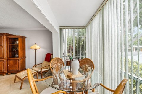 Copropriété à louer à Fort Lauderdale, Floride: 2 chambres, 111.48 m2 № 2077377 - photo 5
