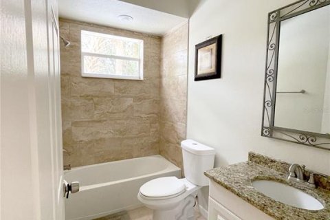 Casa en alquiler en North Port, Florida, 3 dormitorios, 173.17 m2 № 1918151 - foto 14
