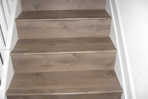 Townhouse in Miami, Florida 3 bedrooms, 165.18 sq.m. № 2004034 - photo 14