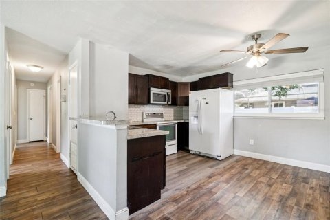 Casa en venta en Belleview, Florida, 3 dormitorios, 115.94 m2 № 1879903 - foto 4