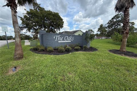 Land in Spring Hill, Florida № 2370990 - photo 3
