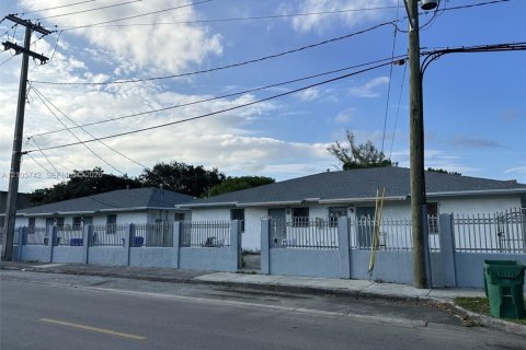 Villa ou maison à Miami, Floride 2 chambres, 162.58 m2 № 2417418