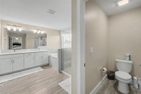 House in Land O' Lakes, Florida 4 bedrooms, 257.8 sq.m. № 2298332 - photo 30