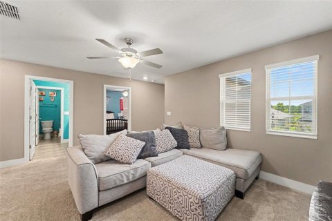 House in Land O' Lakes, Florida 4 bedrooms, 257.8 sq.m. № 2298332 - photo 23