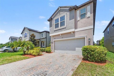 House in Land O' Lakes, Florida 4 bedrooms, 257.8 sq.m. № 2298332 - photo 7