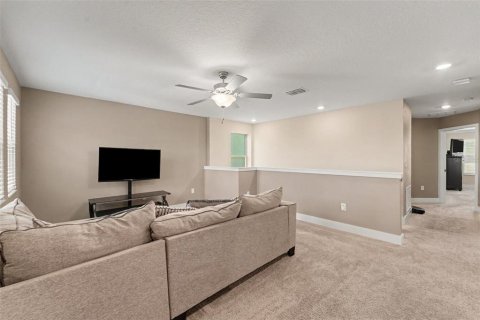 House in Land O' Lakes, Florida 4 bedrooms, 257.8 sq.m. № 2298332 - photo 25