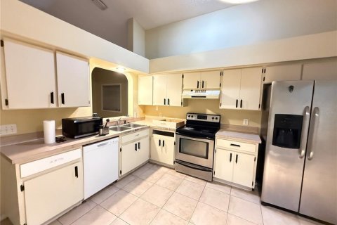 Villa ou maison à louer à Tampa, Floride: 4 chambres, 137.03 m2 № 2267244 - photo 5