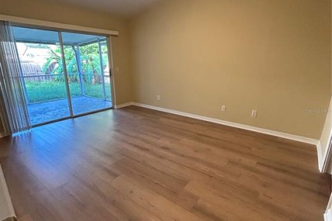 Villa ou maison à louer à Tampa, Floride: 4 chambres, 137.03 m2 № 2267244 - photo 6
