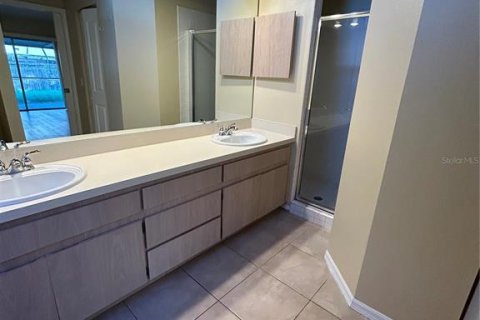 Villa ou maison à louer à Tampa, Floride: 4 chambres, 137.03 m2 № 2267244 - photo 8