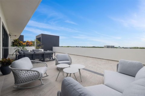 Снять в аренду квартиру в Пальметто-Бей, Флорида 2 спальни, 10508.08м2, № 2005148 - фото 13