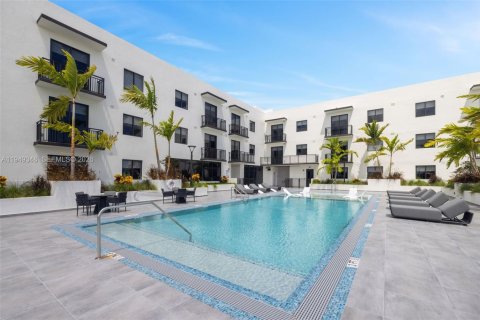 Снять в аренду квартиру в Пальметто-Бей, Флорида 2 спальни, 10508.08м2, № 2005148 - фото 10