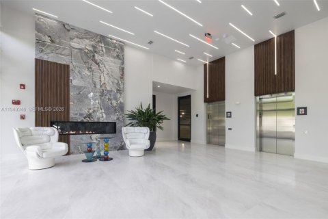 Снять в аренду квартиру в Пальметто-Бей, Флорида 2 спальни, 10508.08м2, № 2005148 - фото 2