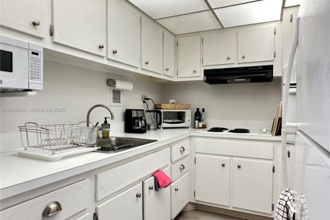 Copropriété à louer à Miami Beach, Floride: 1 chambre, 77.76 m2 № 1989801 - photo 8