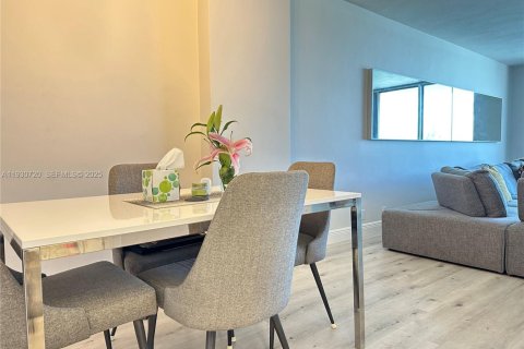 Copropriété à louer à Miami Beach, Floride: 1 chambre, 77.76 m2 № 1989801 - photo 4