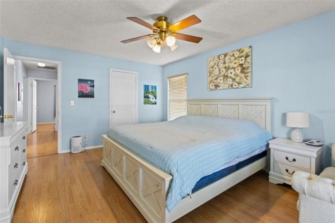 House in Pinellas Park, Florida 2 bedrooms, 164.99 sq.m. № 1838490 - photo 22