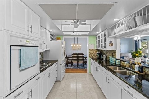 House in Pinellas Park, Florida 2 bedrooms, 164.99 sq.m. № 1838490 - photo 13