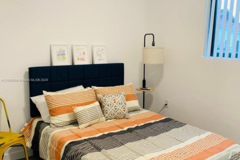 Снять в аренду квартиру в Майами, Флорида 2 спальни, 526.2м2, № 1957278 - фото 13