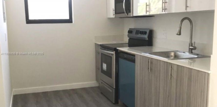 Квартира в Майами, Флорида 2 спальни, 526.2м2 № 1957278