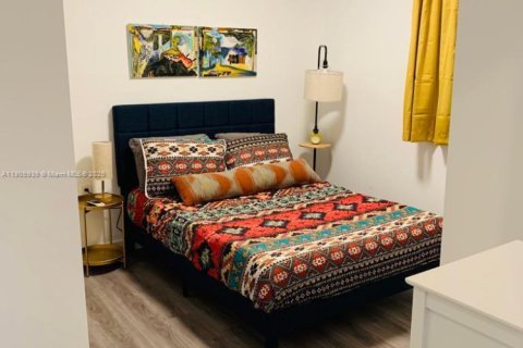 Снять в аренду квартиру в Майами, Флорида 2 спальни, 526.2м2, № 1957278 - фото 14