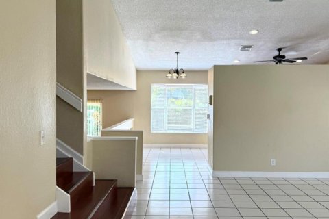 Villa ou maison à louer à Boca Raton, Floride: 3 chambres, 184.41 m2 № 2432213 - photo 4