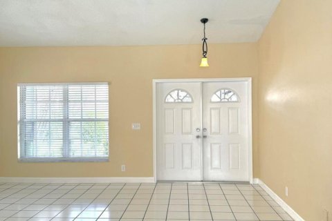 Villa ou maison à louer à Boca Raton, Floride: 3 chambres, 184.41 m2 № 2432213 - photo 6
