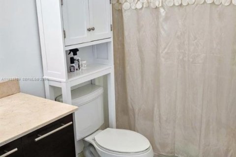 Снять в аренду кондоминиум в Майами, Флорида 1 спальня, 72.46м2, № 1990196 - фото 11