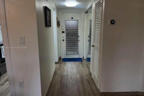 Купить кондоминиум в Санрайз, Флорида 2 спальни, 78.97м2, № 1737826 - фото 6