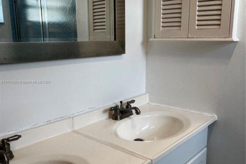 Купить кондоминиум в Санрайз, Флорида 2 спальни, 78.97м2, № 1737826 - фото 22
