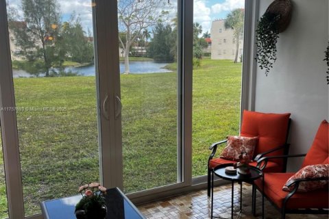 Купить кондоминиум в Санрайз, Флорида 2 спальни, 78.97м2, № 1737826 - фото 15