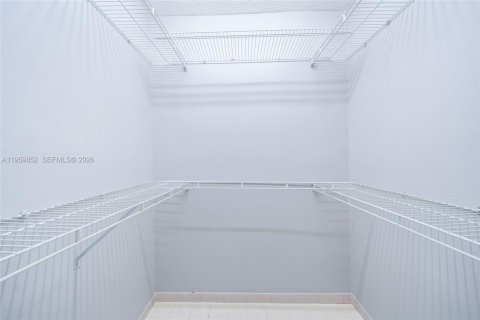 Villa ou maison à vendre à Hialeah, Floride: 3 chambres, 114.92 m2 № 2022100 - photo 12