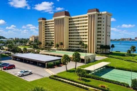 Condo à Saint Petersburg, Floride, 2 chambres  № 2235585