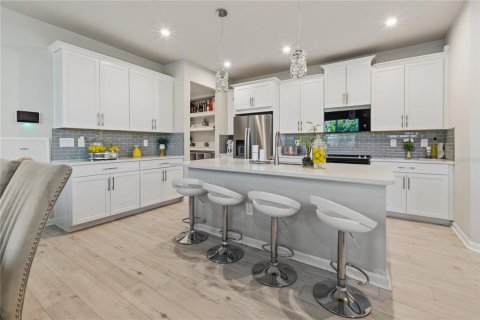 Touwnhouse à vendre à Lutz, Floride: 4 chambres, 239.13 m2 № 2091921 - photo 4