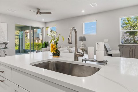 Touwnhouse à vendre à Lutz, Floride: 4 chambres, 239.13 m2 № 2091921 - photo 7