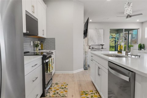 Touwnhouse à vendre à Lutz, Floride: 4 chambres, 239.13 m2 № 2091921 - photo 6